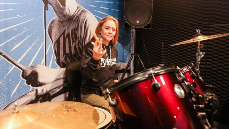 Notícia » Mãe sim, baterista com orgulho